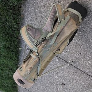 Wilson Beige and Olive Golf Bag
